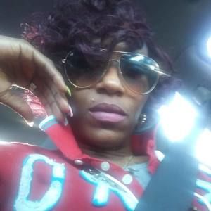 Meet your Posher, Latonya